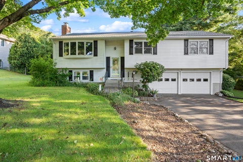 Photo of 33 Four Rod Road, Hamden, CT 06514 (MLS # 24198516)