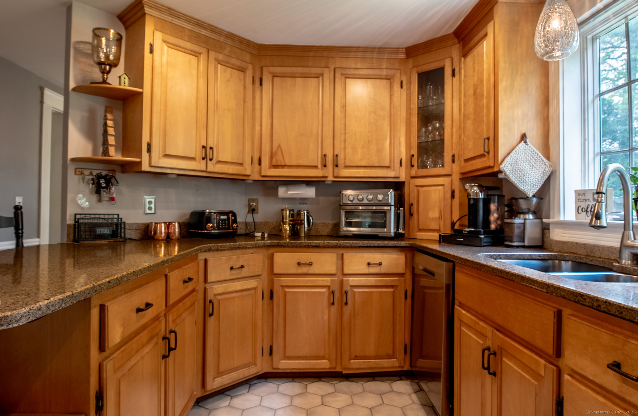 20 Long Pond Road, Thompson, Connecticut image 9