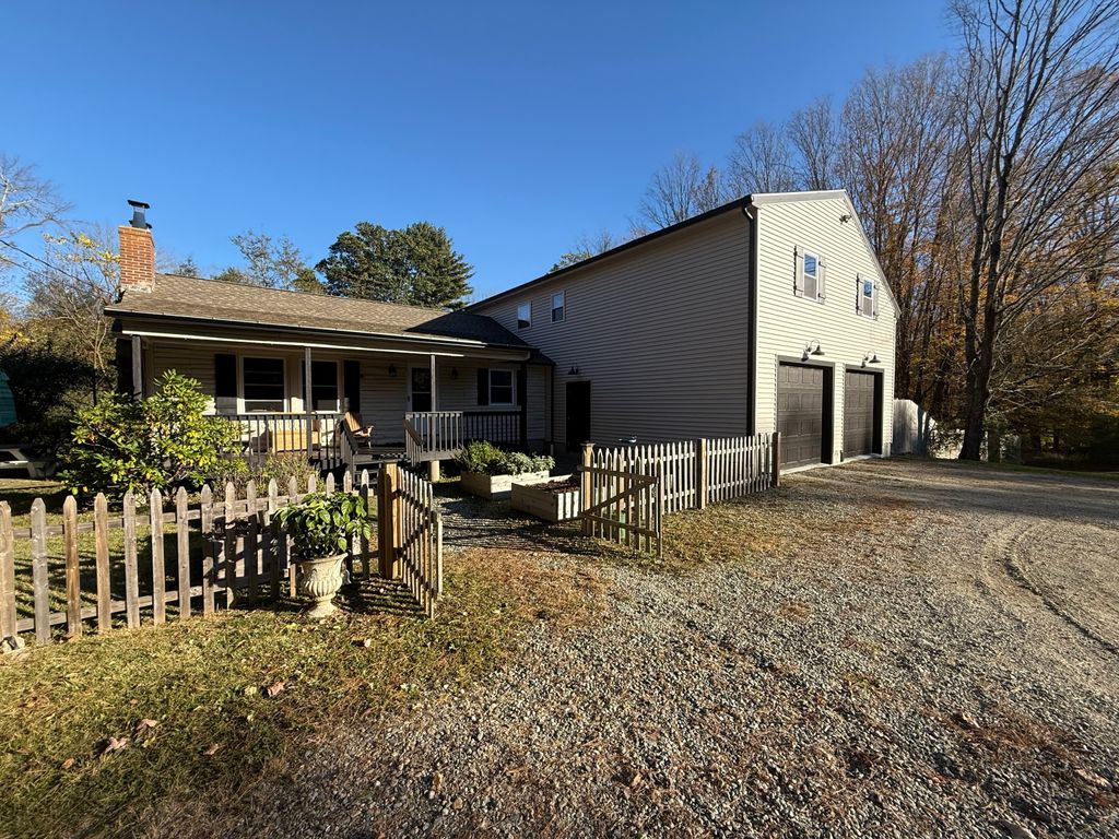 Photo of 93 Jericho Road, Pomfret, CT 06259 (MLS # 24134521)