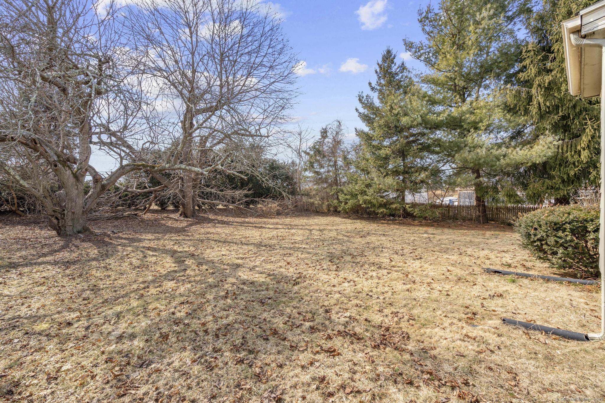 16 Barker Place, Branford, Connecticut image 23