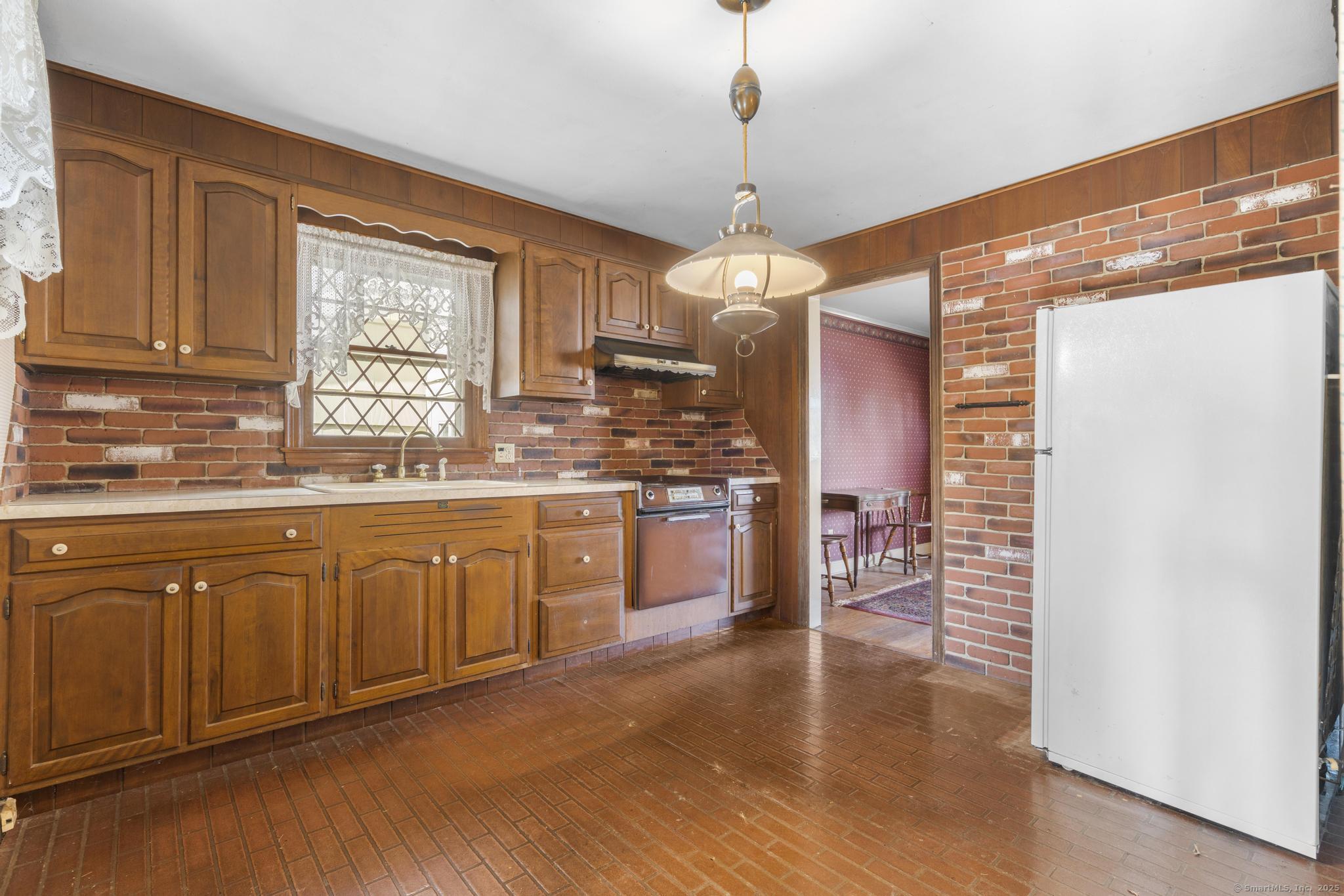 16 Barker Place, Branford, Connecticut image 8