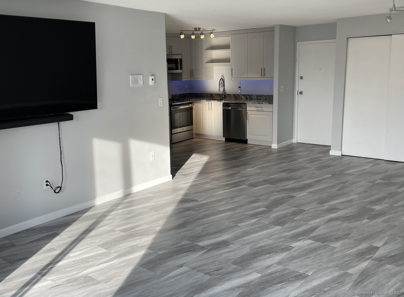 1417 Harbor View Drive 1417