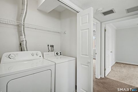 Tiny photo for 149 Fountain Street #8, New Haven, CT 06515 (MLS # 24163373)