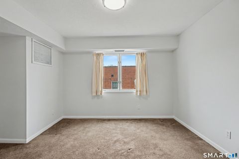Tiny photo for 149 Fountain Street #8, New Haven, CT 06515 (MLS # 24163373)