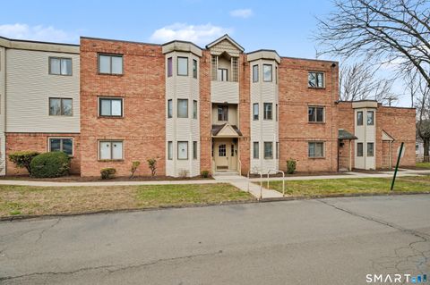 Tiny photo for 149 Fountain Street #8, New Haven, CT 06515 (MLS # 24163373)