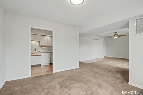 Tiny photo for 149 Fountain Street #8, New Haven, CT 06515 (MLS # 24163373)