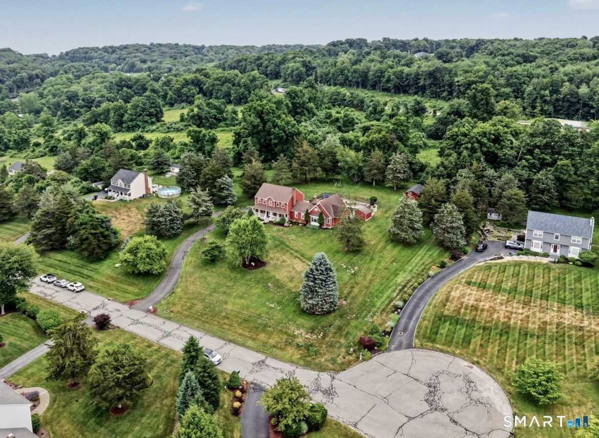 9 Hedge Meadow Lane