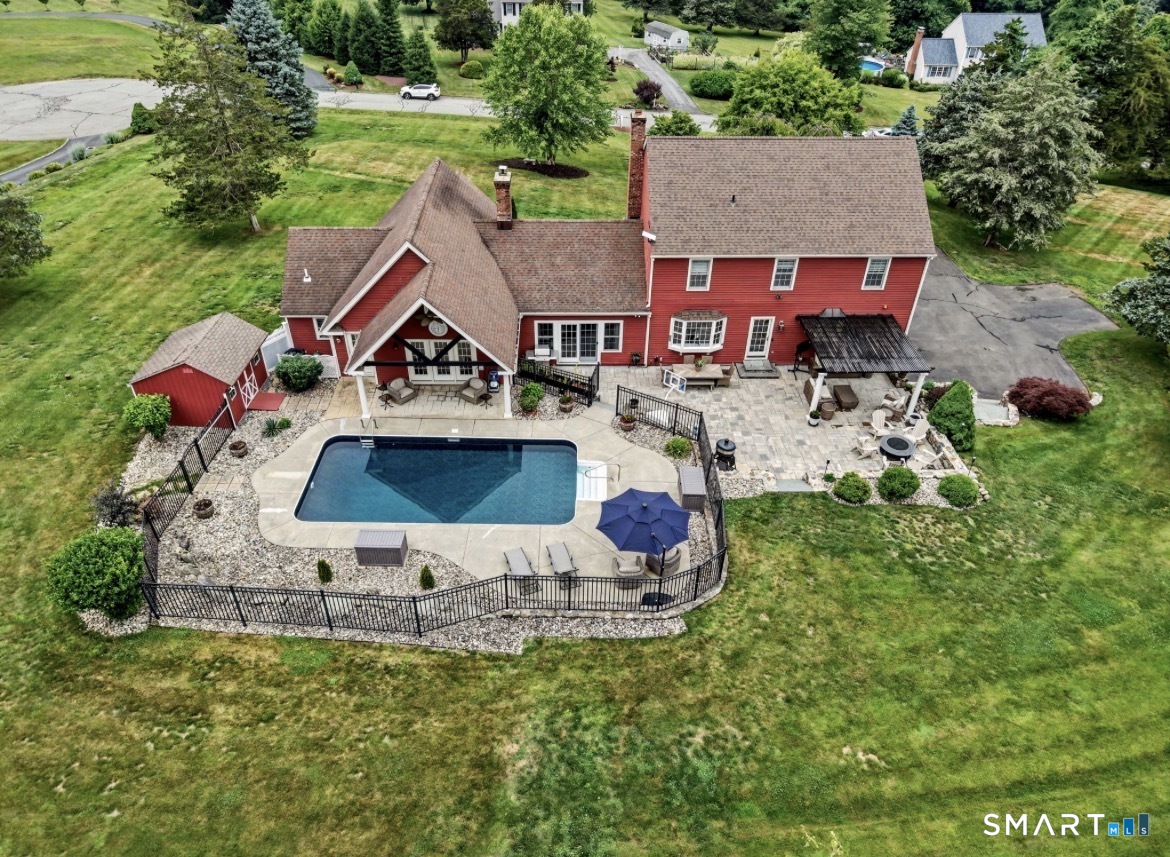 9 Hedge Meadow Lane