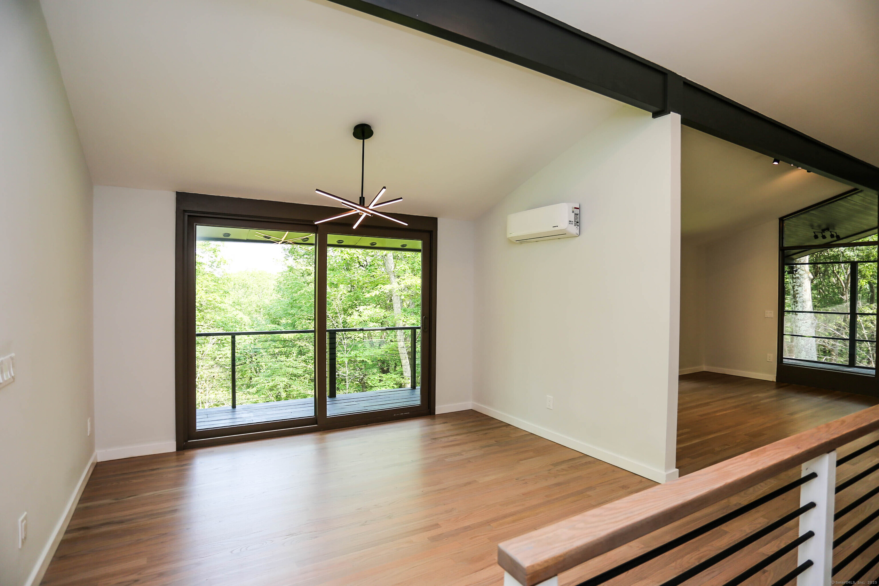 7 Hillcrest Lane
