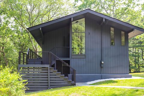 7 Hillcrest Lane Weston CT 06883