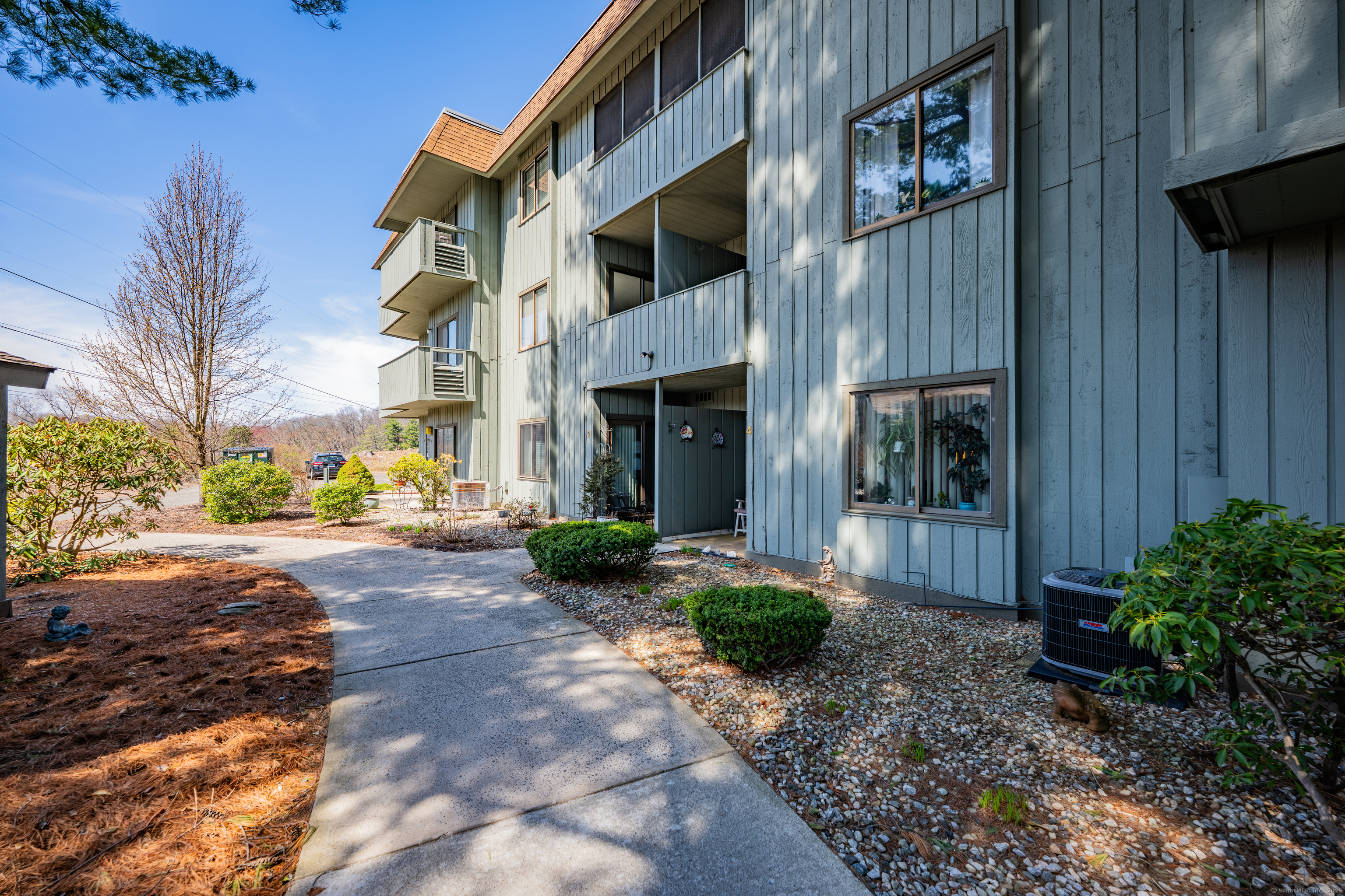 4 Hickory Hill Road, Southington, Connecticut image 32