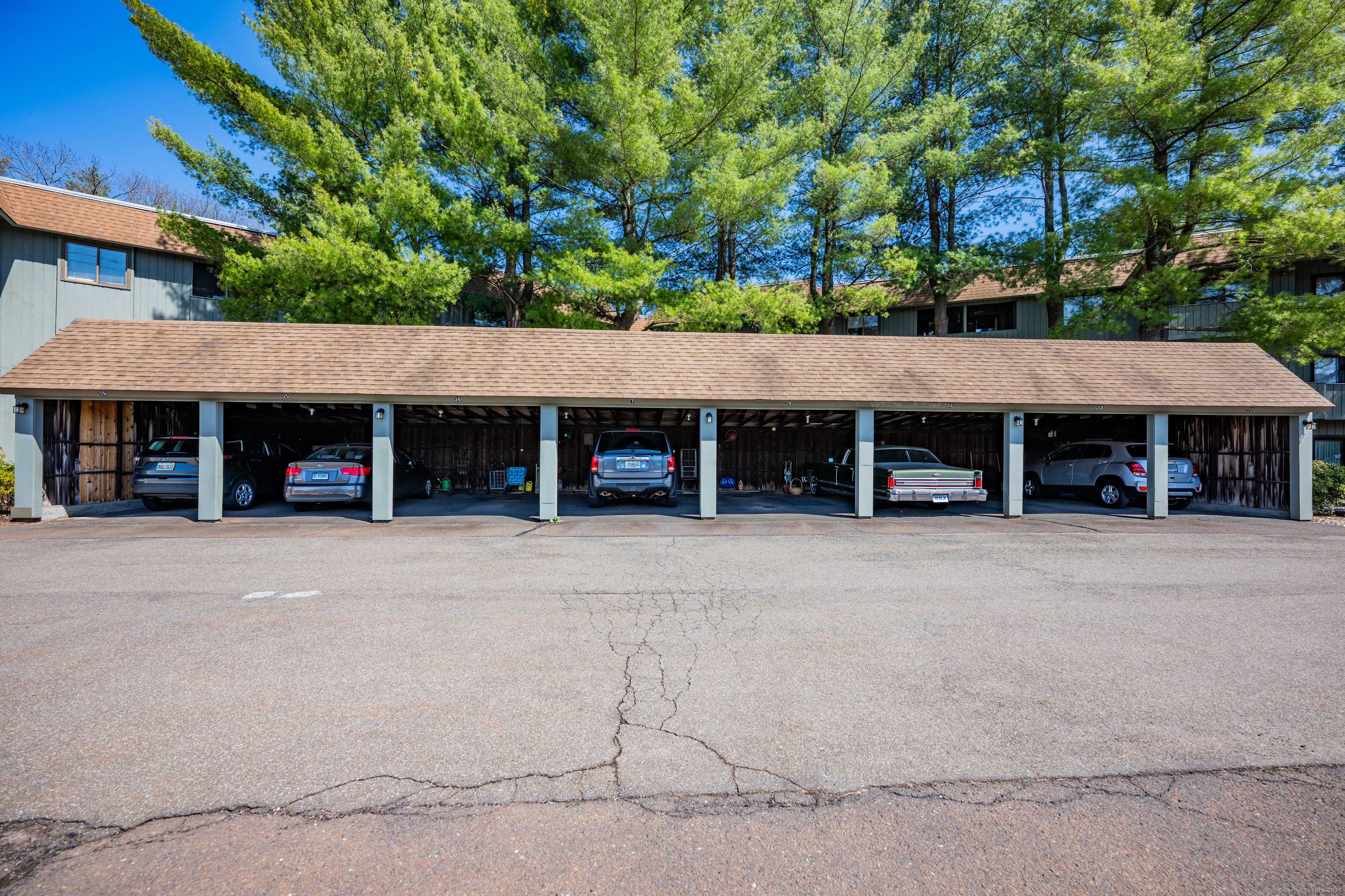 4 Hickory Hill Road, Southington, Connecticut image 35