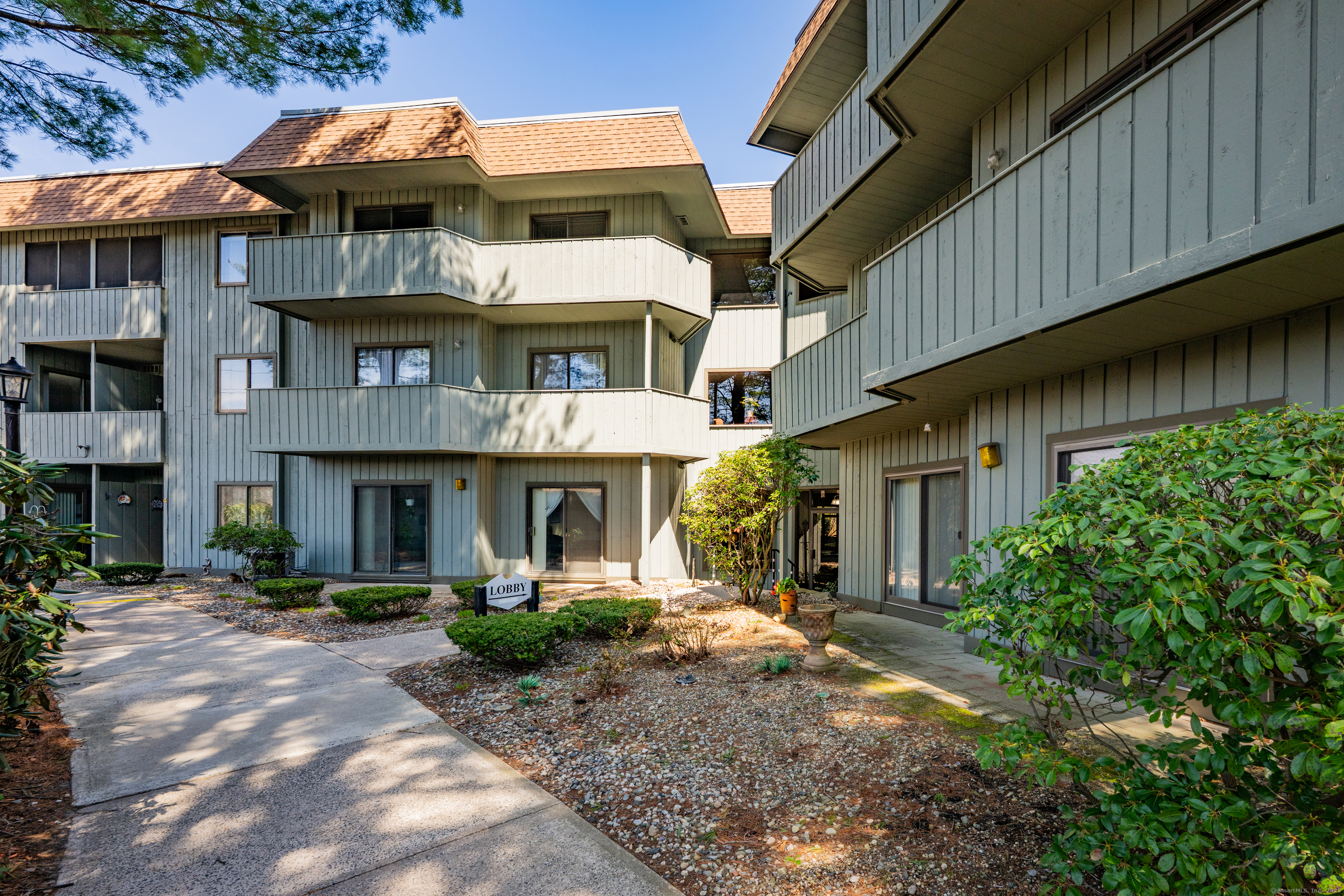 4 Hickory Hill Road, Southington, Connecticut image 27