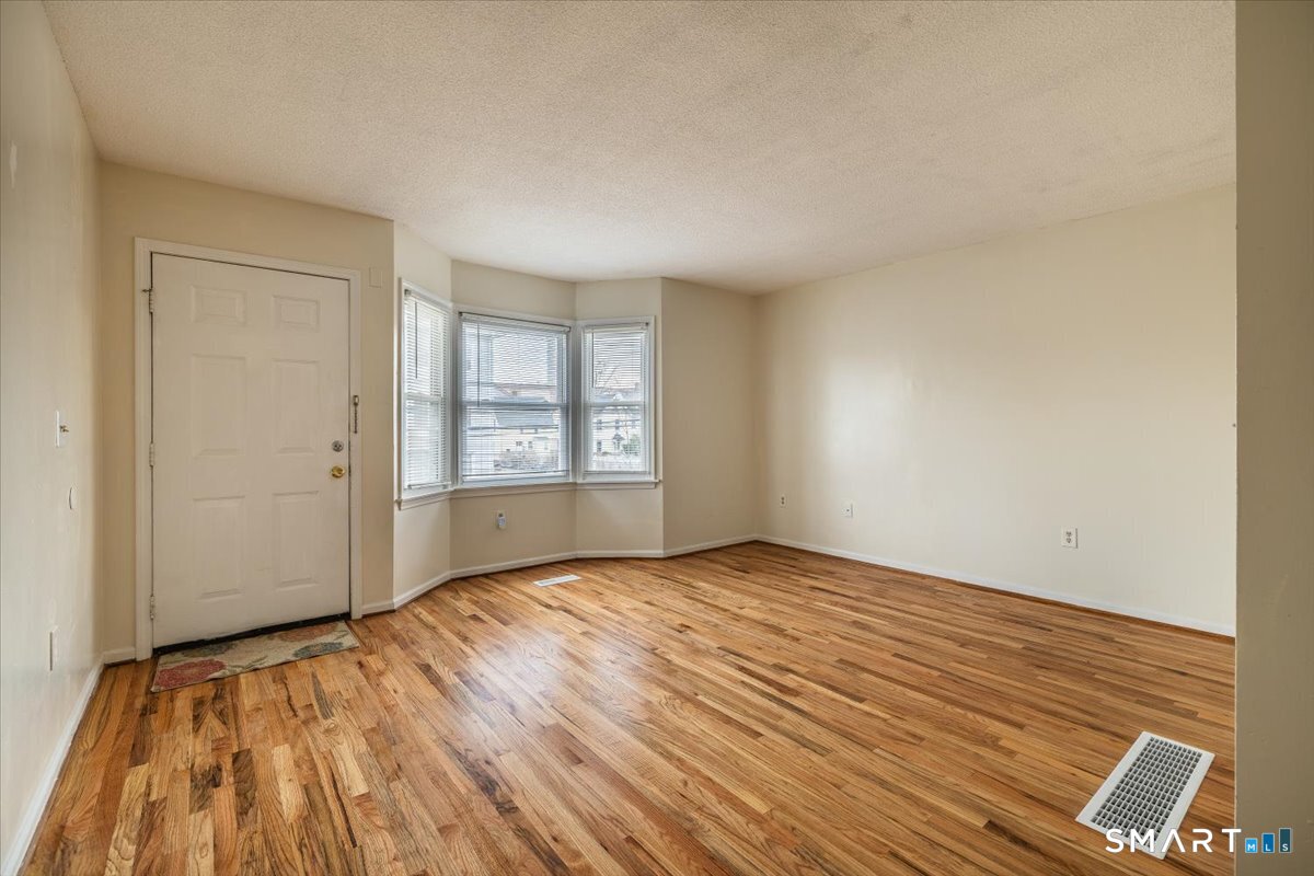 289 Broad Street 289