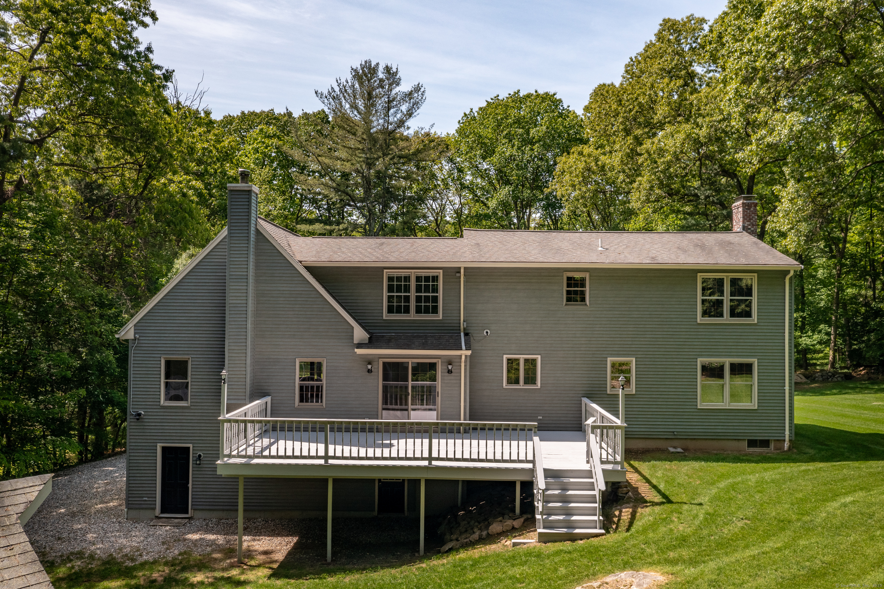 Tolland, Connecticut 06084, United States, 3 Bedrooms Bedrooms, ,3 BathroomsBathrooms,Residential,Pending,141704