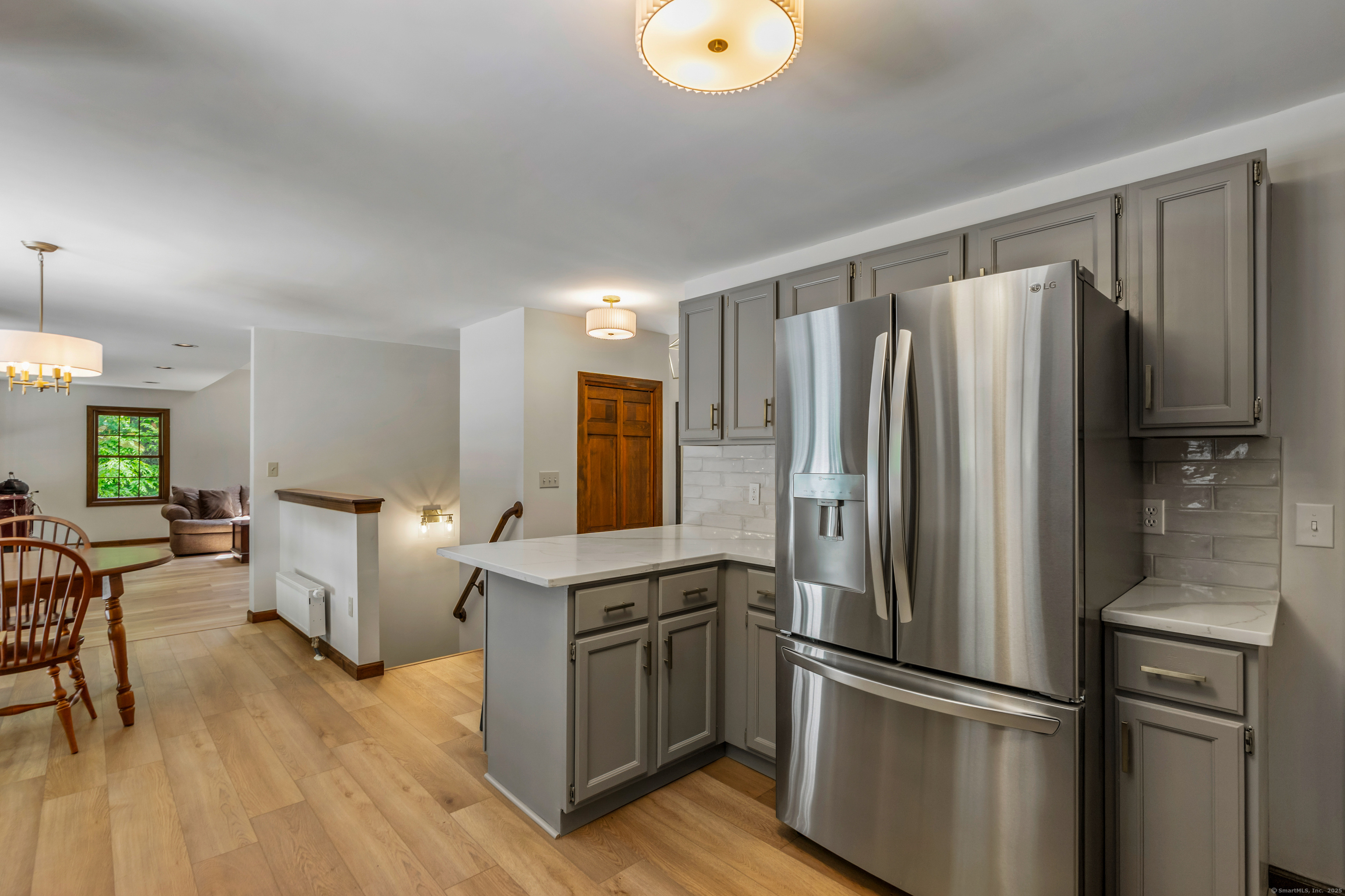 Tolland, Connecticut 06084, United States, 3 Bedrooms Bedrooms, ,3 BathroomsBathrooms,Residential,Pending,141704