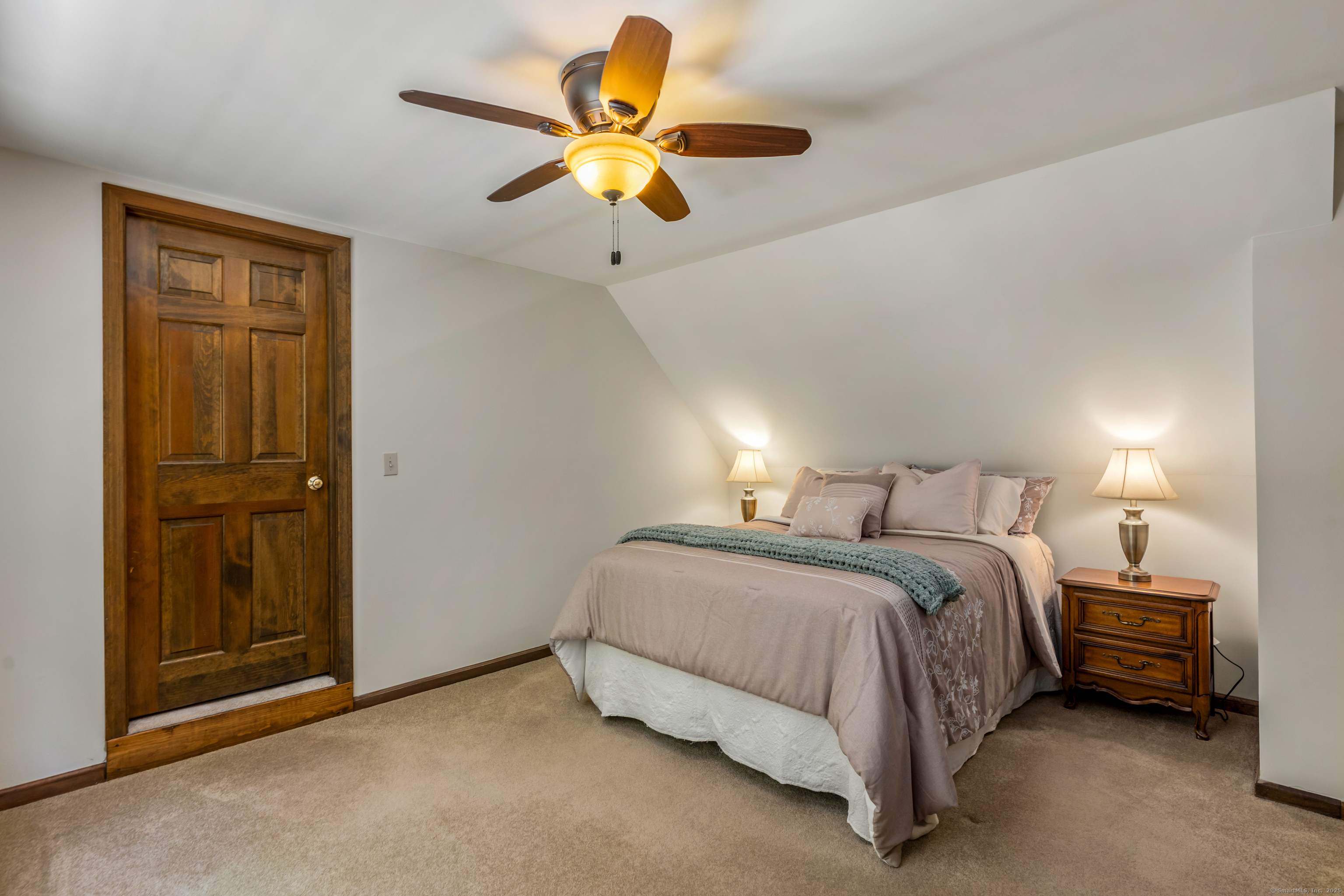 Tolland, Connecticut 06084, United States, 3 Bedrooms Bedrooms, ,3 BathroomsBathrooms,Residential,Pending,141704