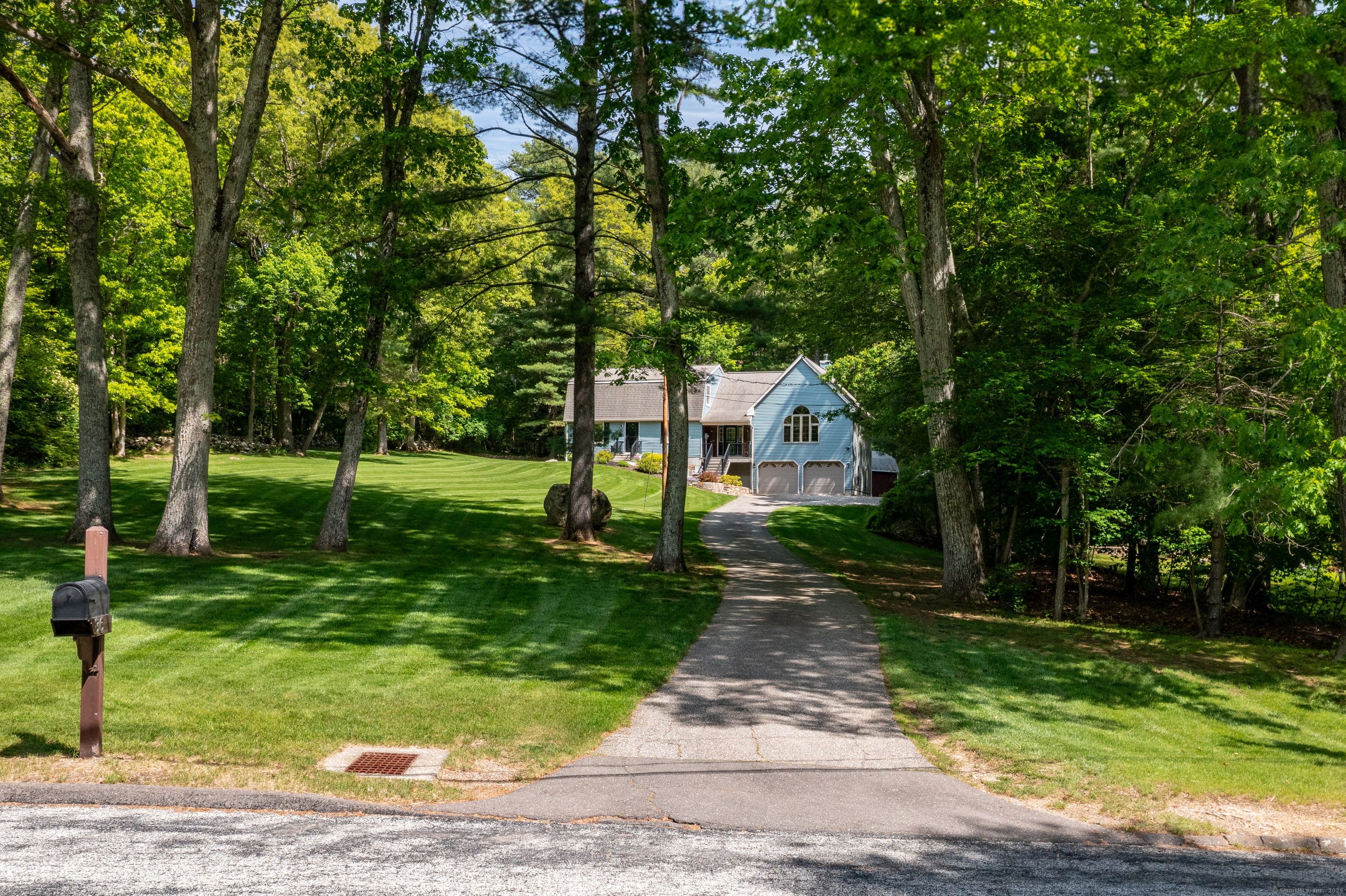 Tolland, Connecticut 06084, United States, 3 Bedrooms Bedrooms, ,3 BathroomsBathrooms,Residential,Pending,141704