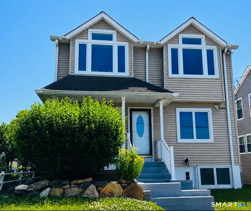 Photo of 556 Fairfield Avenue, Stamford, CT 06902 (MLS # 24170057)