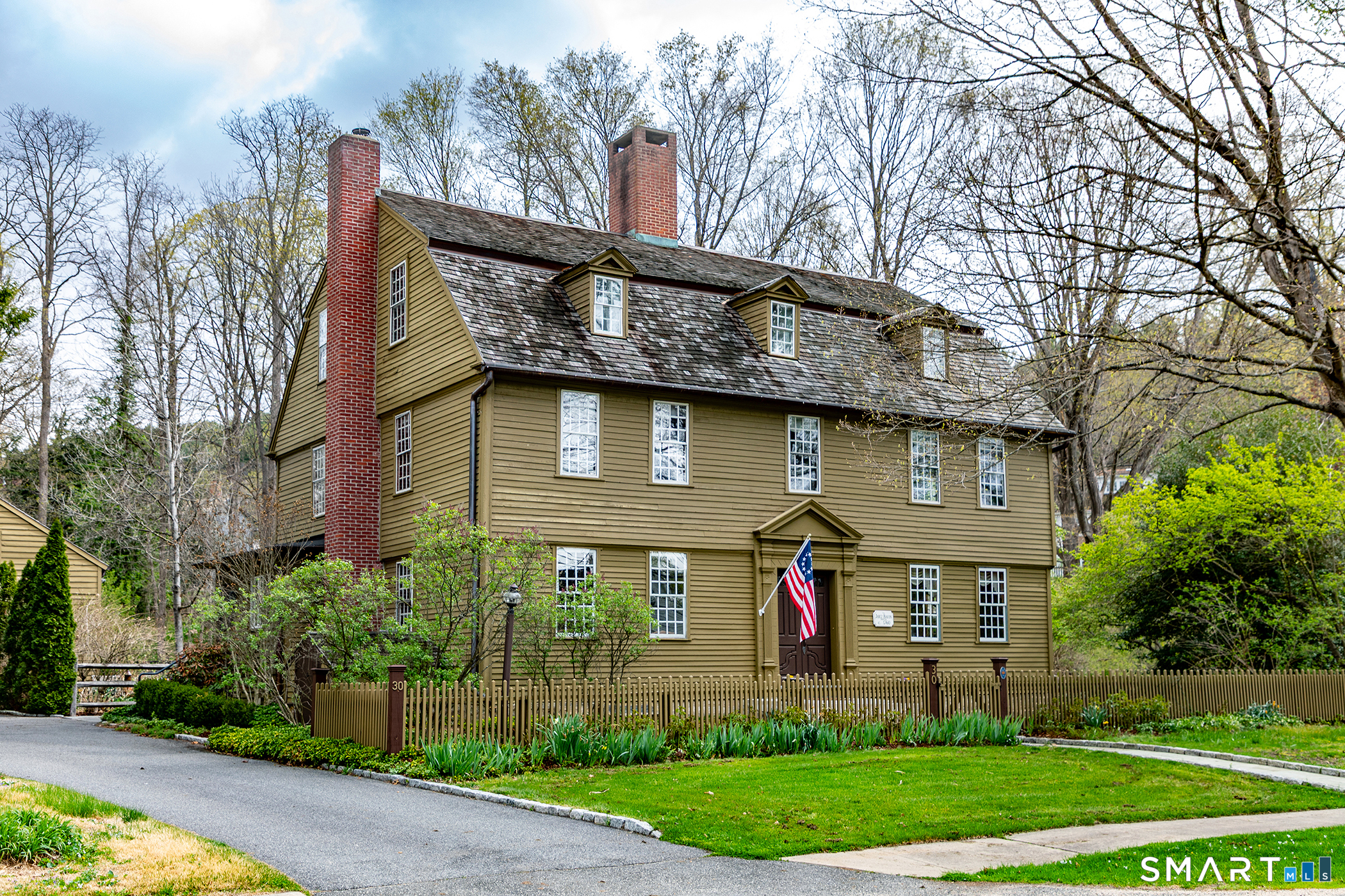 30 Hollow Road