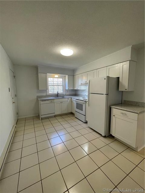 Tiny photo for 23 College Street #APT 5, Clinton, CT 06413 (MLS # 24146663)