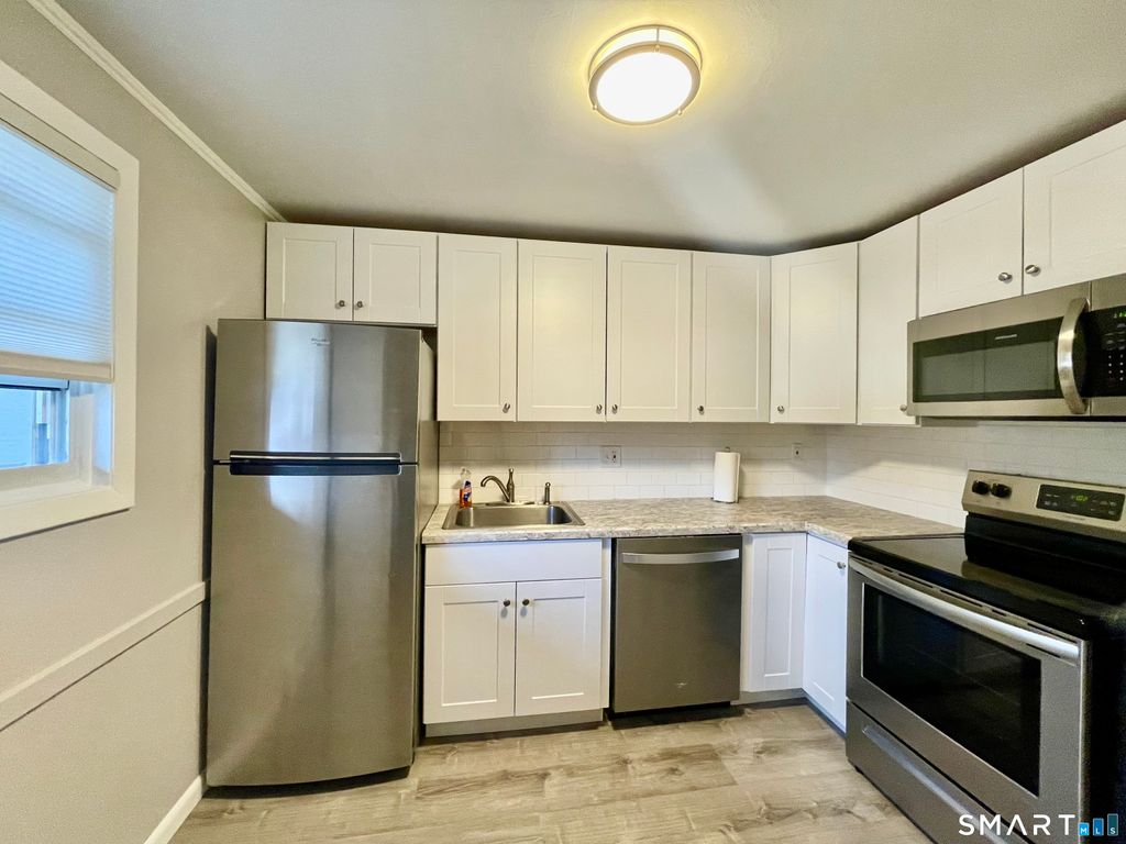 Photo of 149 Moylan Court #149, Newington, CT 06111 (MLS # 24159131)