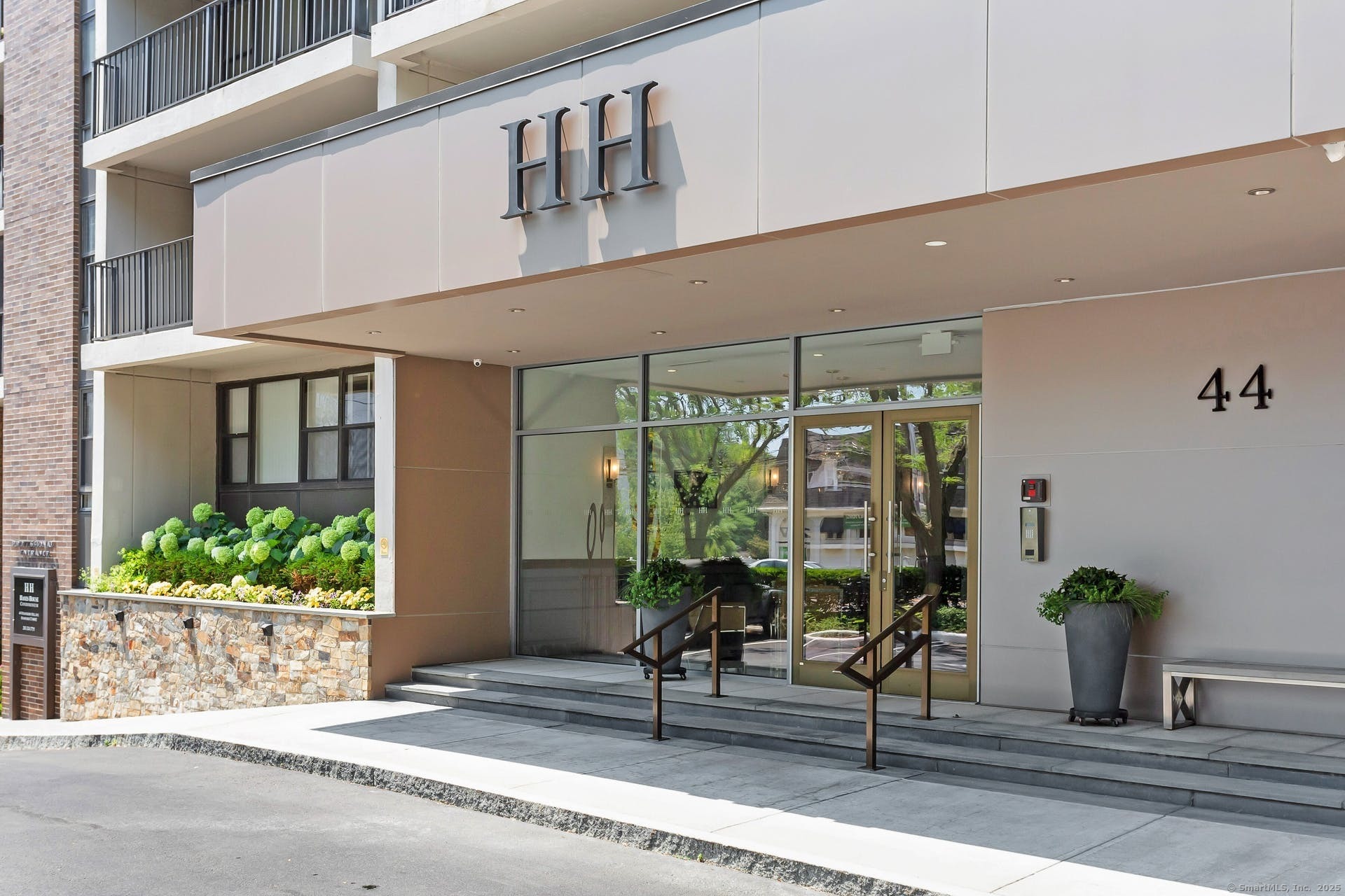 44 Strawberry Hill Avenue #7D, Stamford, Connecticut image 3