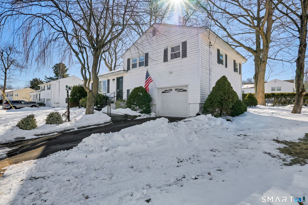 Photo of 86 Lent Road, Hamden, CT 06517 (MLS # 24151134)