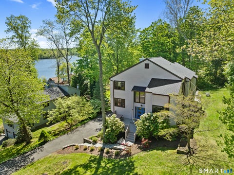 Homes For Sale - 9 First Lane<br/> Ridgefield, CT 06877