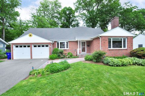 Homes For Sale - 44 Miamis Road<br/> West Hartford, CT 06117