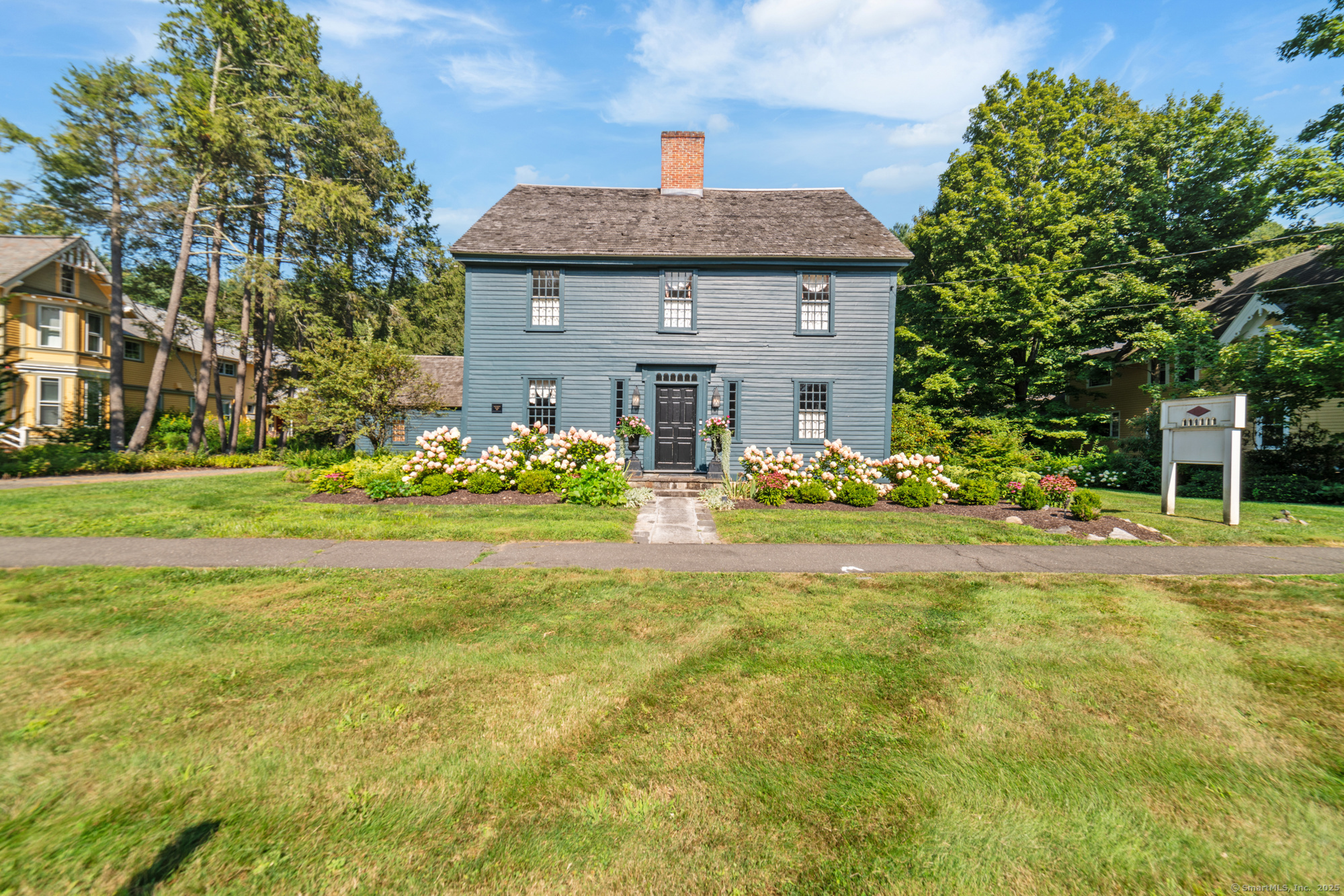 337 Main Street South