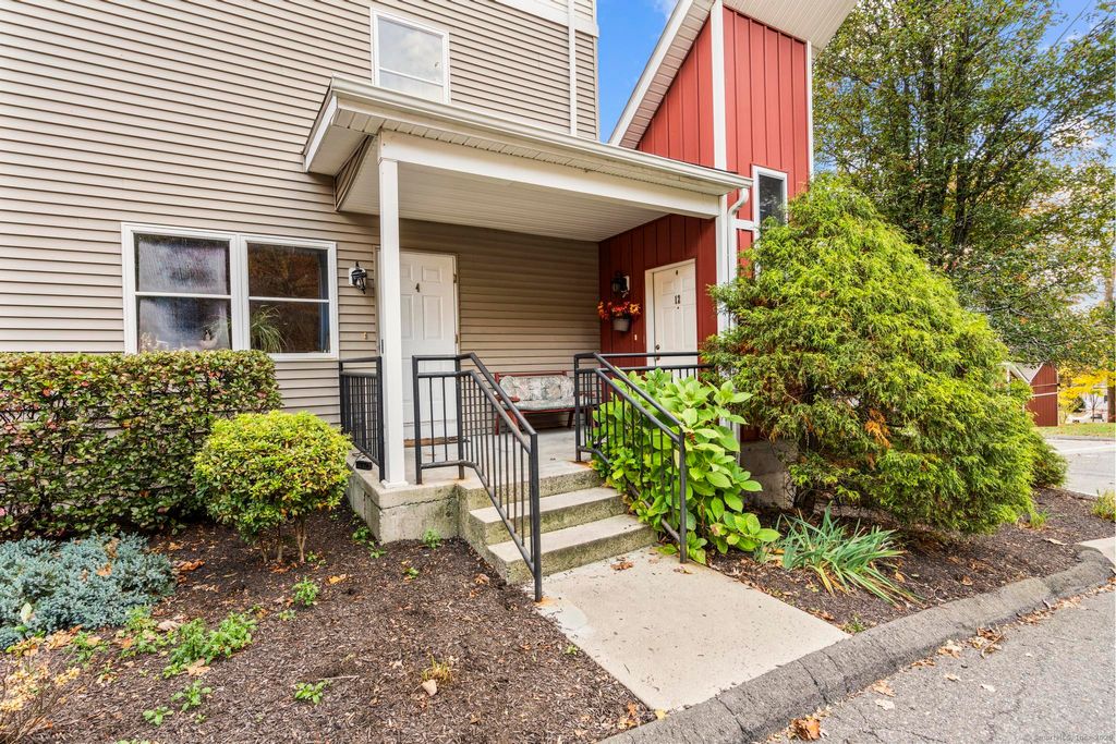 Photo of 23 Scuppo Road #APT 3-4, Danbury, CT 06811 (MLS # 24137409)