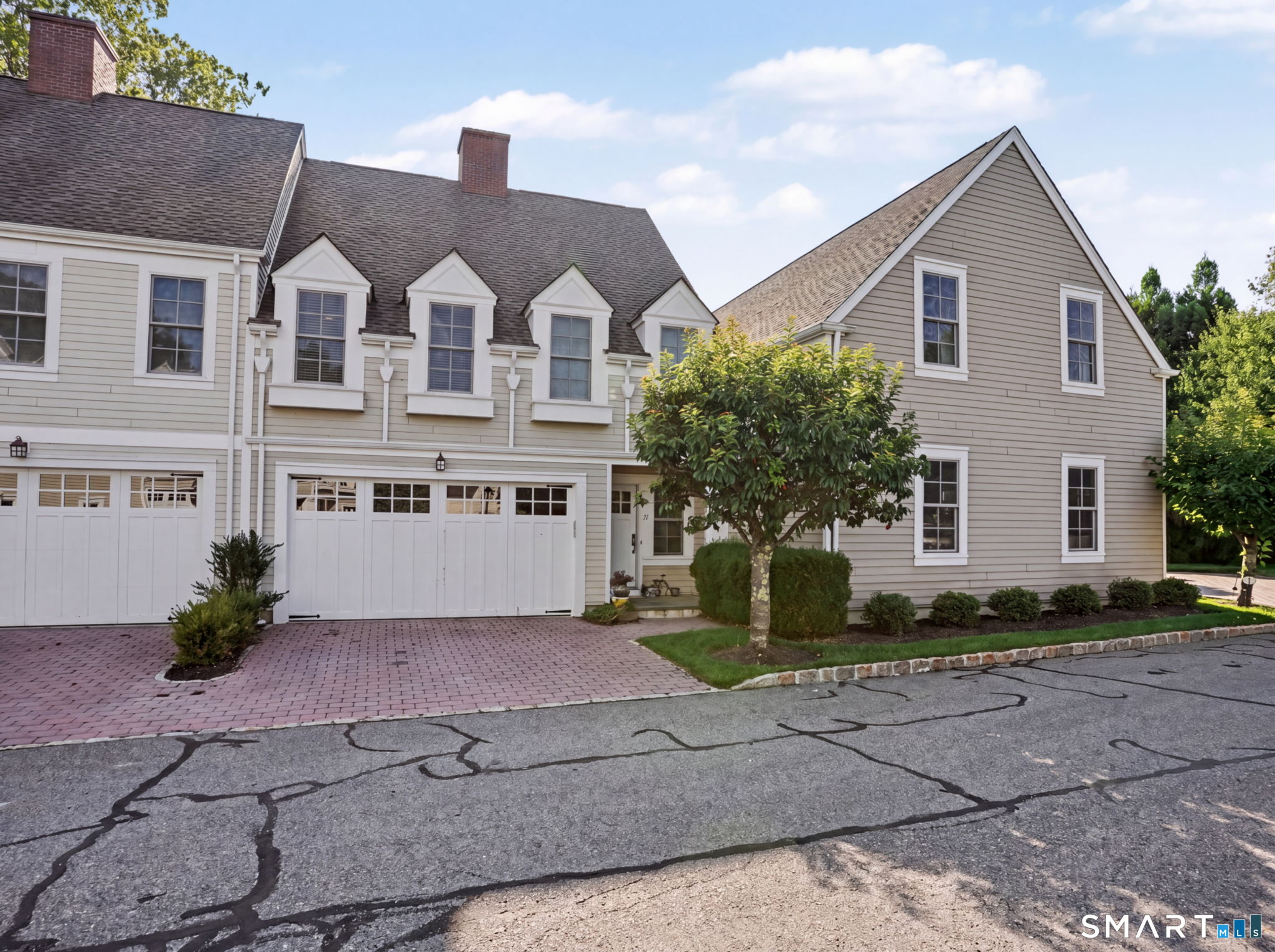 77 Havemeyer Lane 11