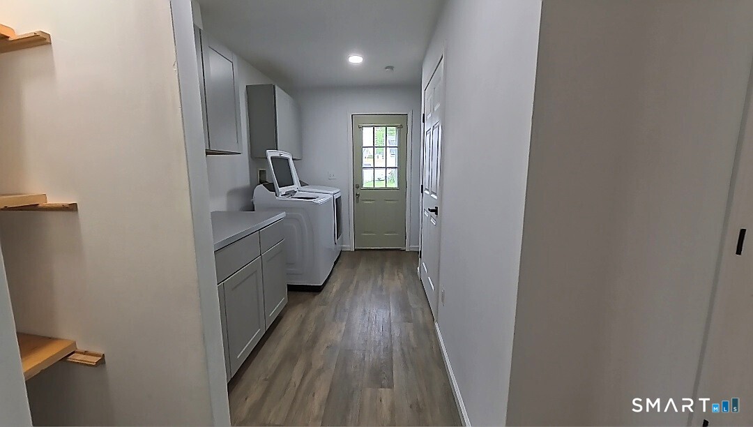 1 Mayflower Court