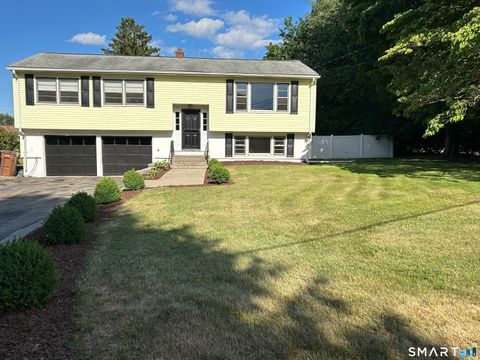 Photo of 5 Sharon Court, Shelton, CT 06484 (MLS # 24186017)