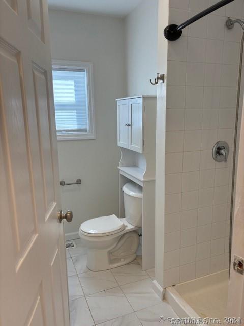 Redding, Connecticut 06896, United States, 5 Bedrooms Bedrooms, ,3 BathroomsBathrooms,Residential,Active,156482