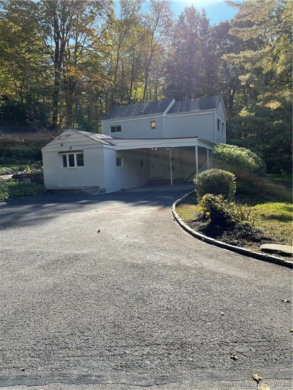 Redding, Connecticut 06896, United States, 5 Bedrooms Bedrooms, ,3 BathroomsBathrooms,Residential,Active,156482