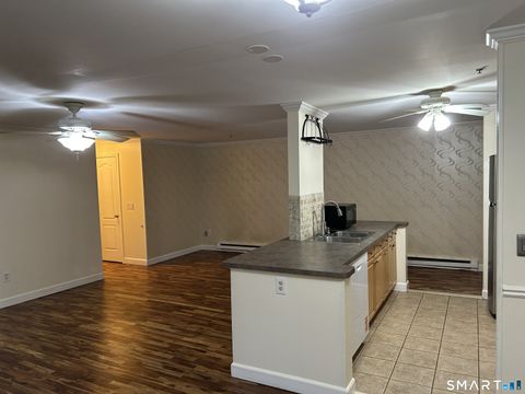 Photo of 14 Newtown Road #B3, Danbury, CT 06810 (MLS # 24149048)