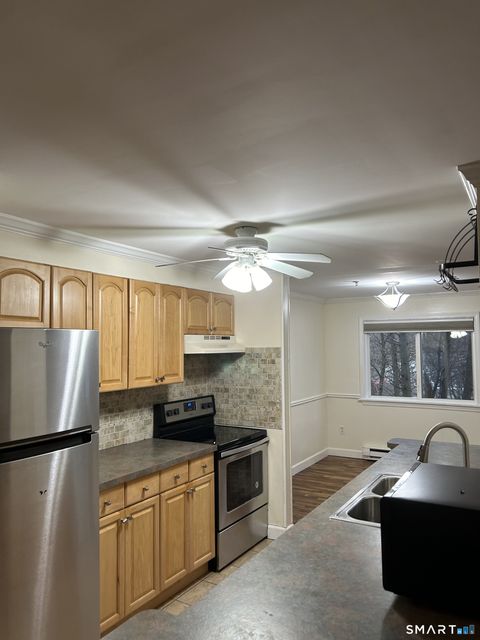 Tiny photo for 14 Newtown Road #B3, Danbury, CT 06810 (MLS # 24149048)