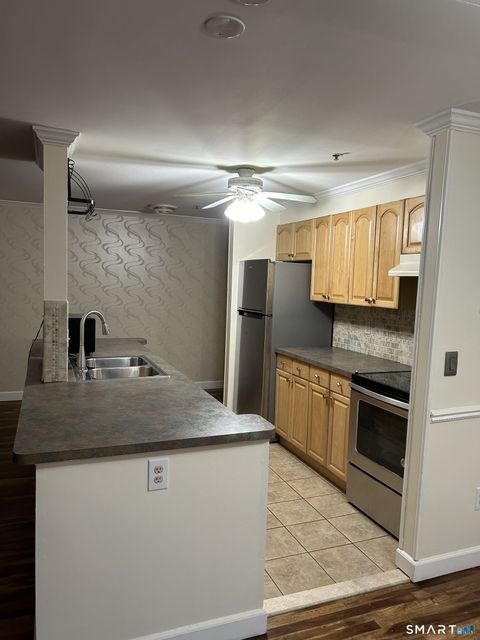 Tiny photo for 14 Newtown Road #B3, Danbury, CT 06810 (MLS # 24149048)