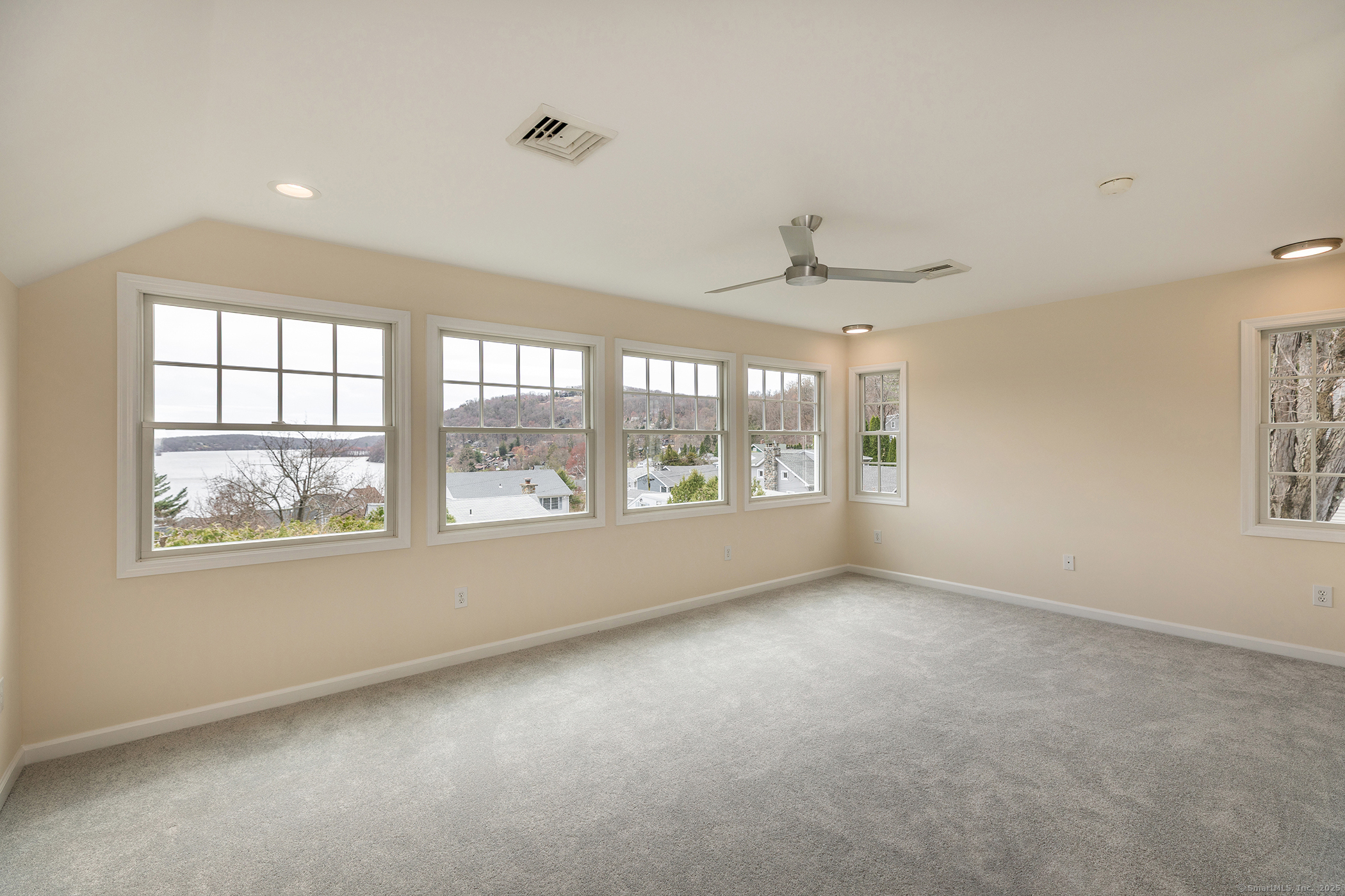 11 N Beach Drive, New Fairfield, Connecticut image 19