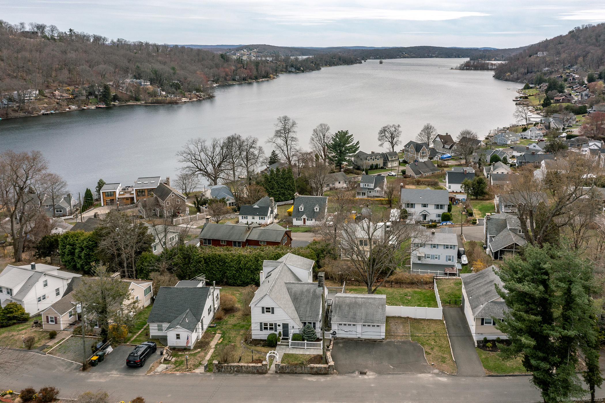 11 N Beach Drive, New Fairfield, Connecticut image 3
