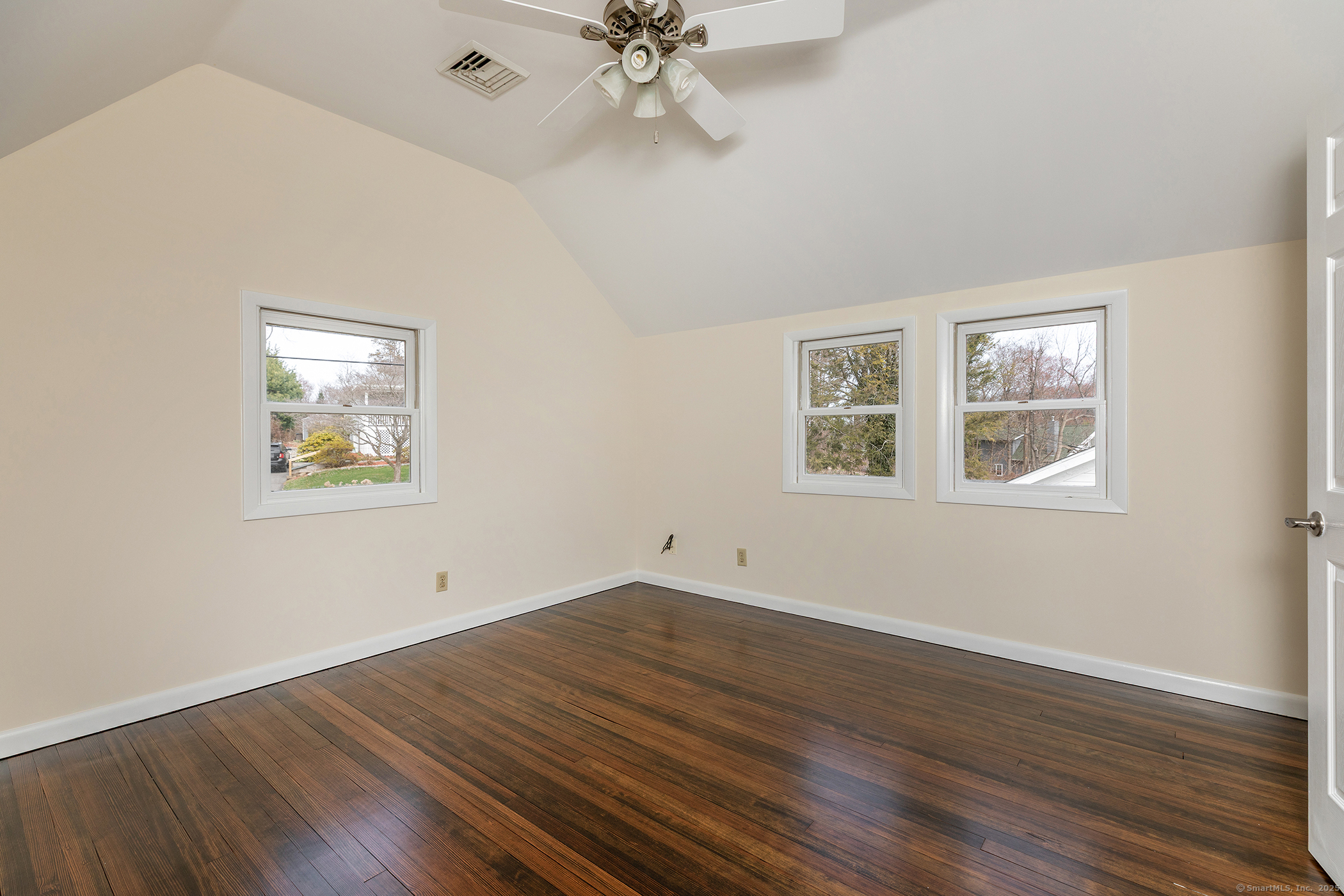 11 N Beach Drive, New Fairfield, Connecticut image 17