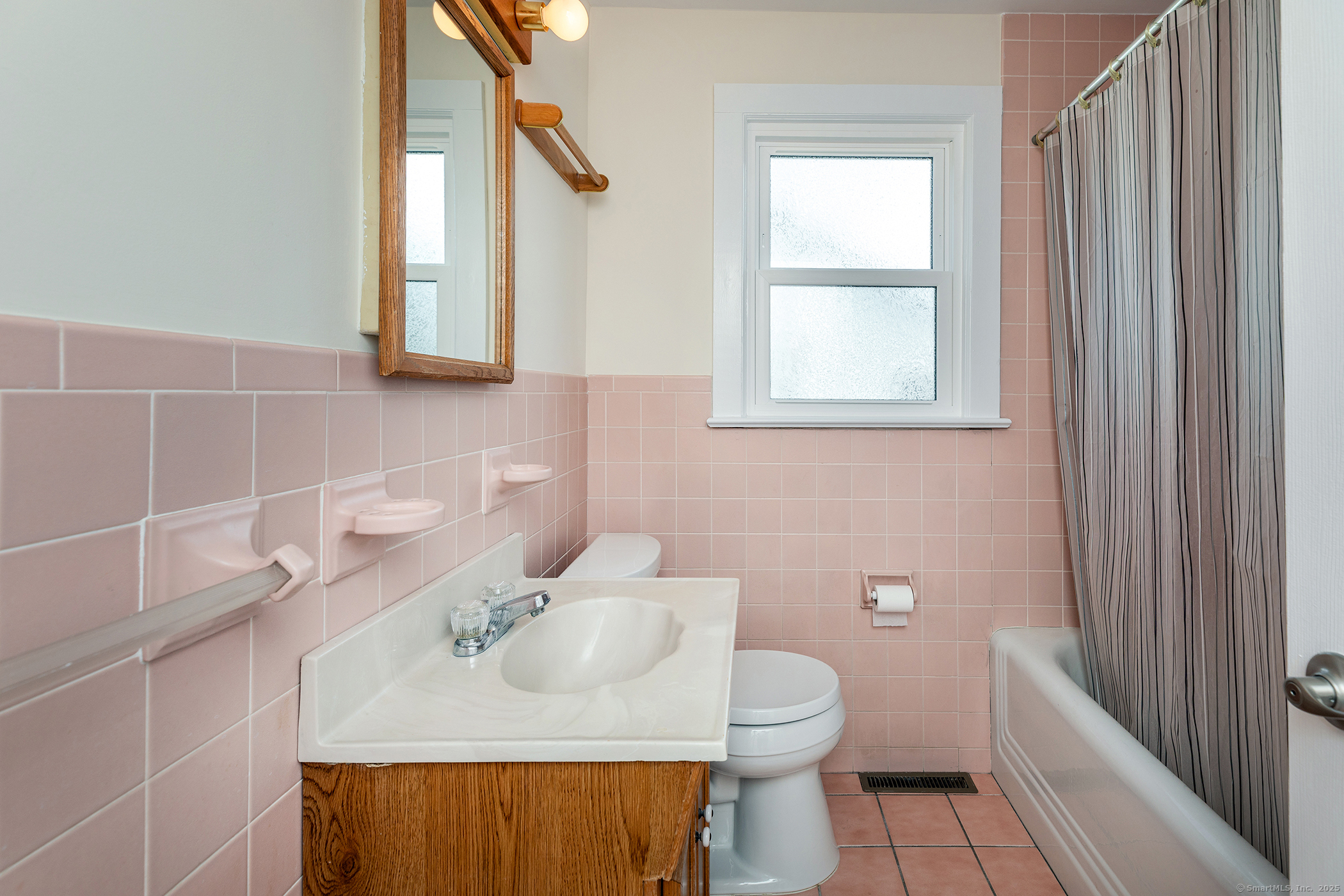 11 N Beach Drive, New Fairfield, Connecticut image 16