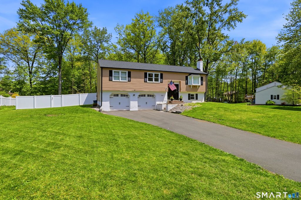 Photo of 100 Susan Drive, Suffield, CT 06078 (MLS # 24174453)