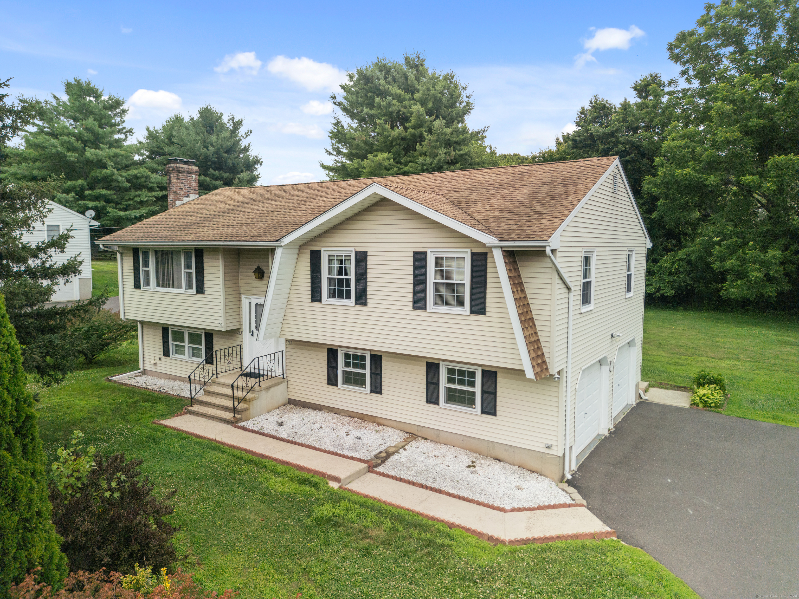 783 Chamberlain Highway
