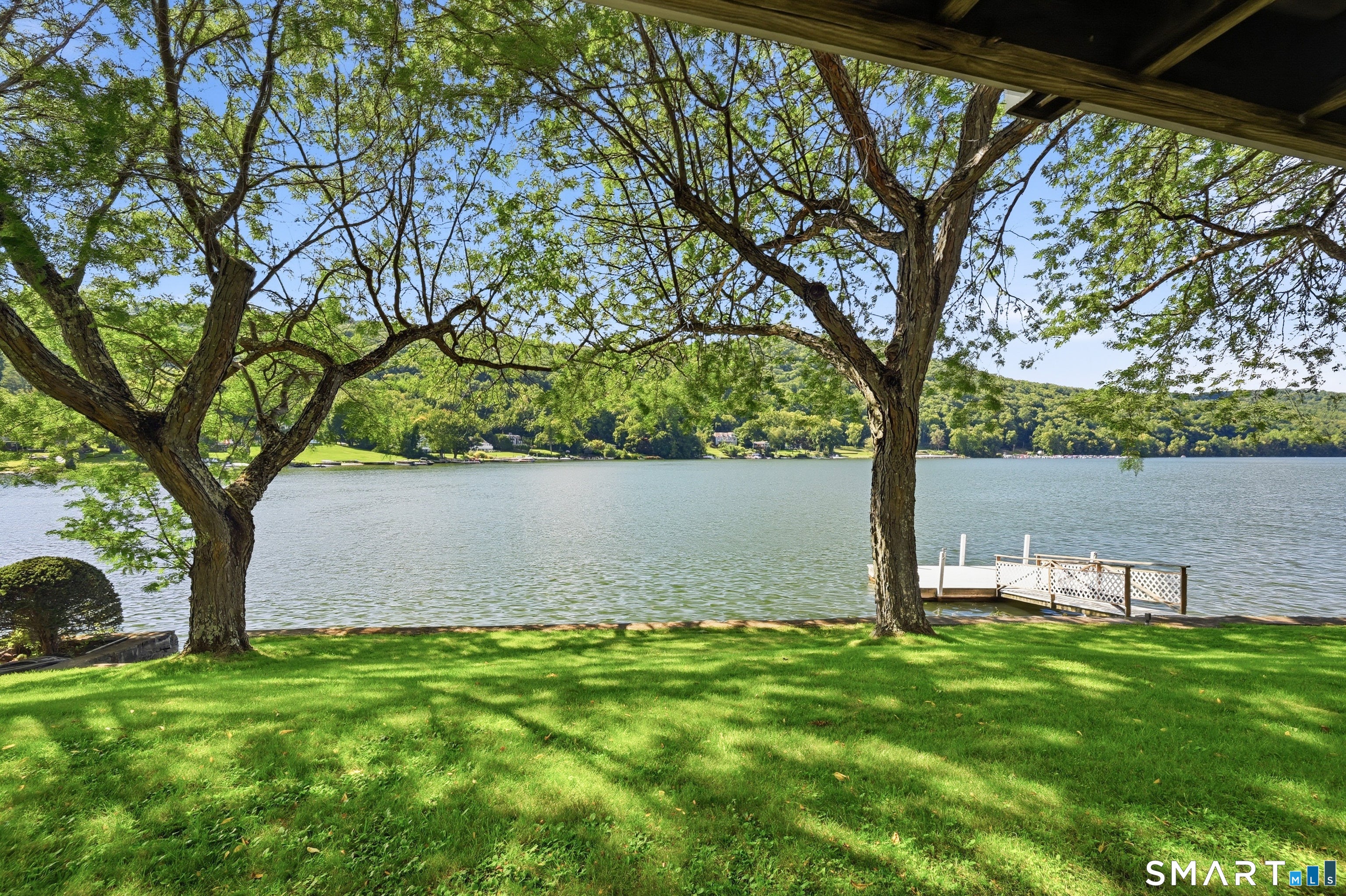 23 Lake Drive North