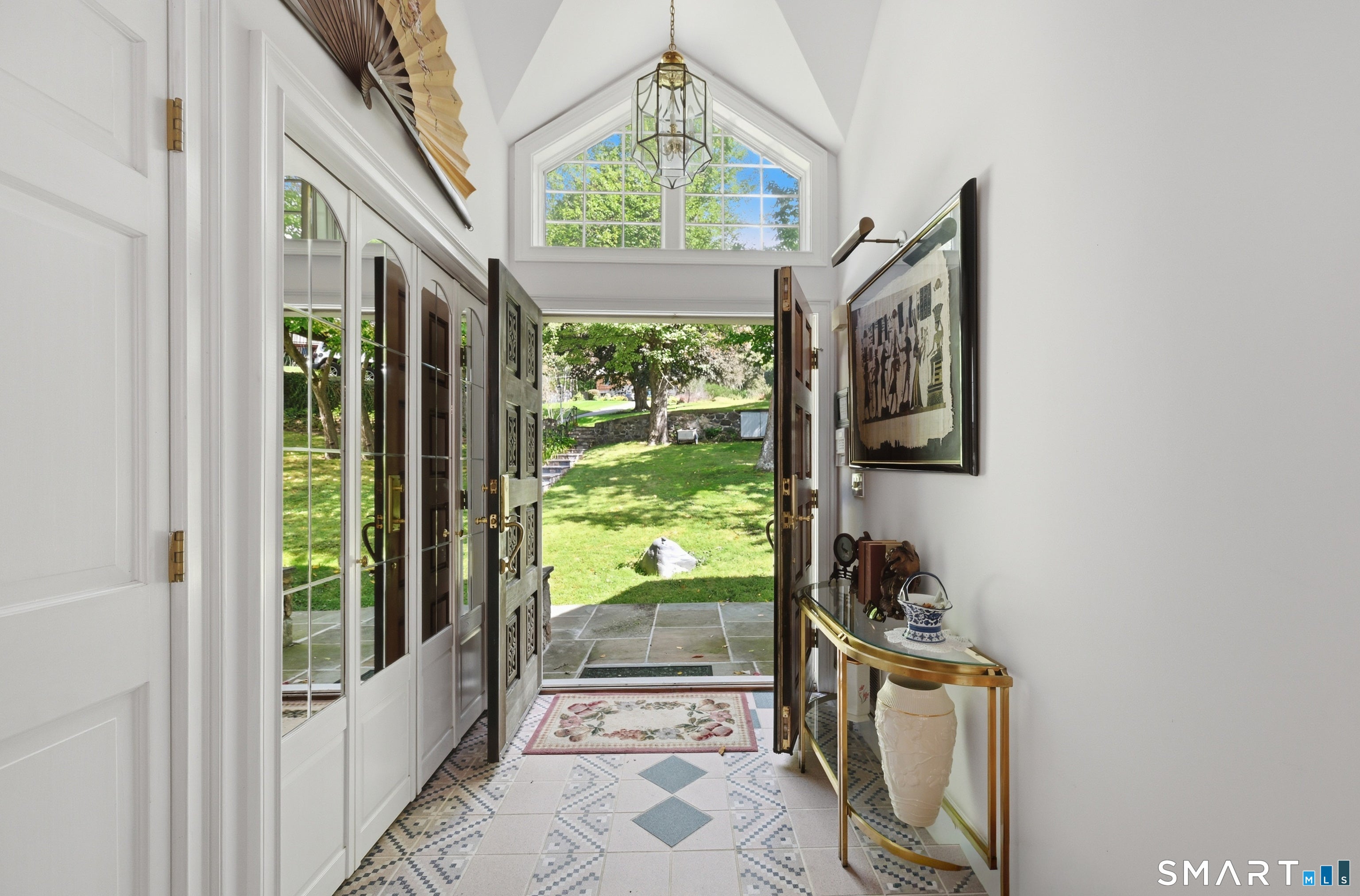 23 Lake Drive North