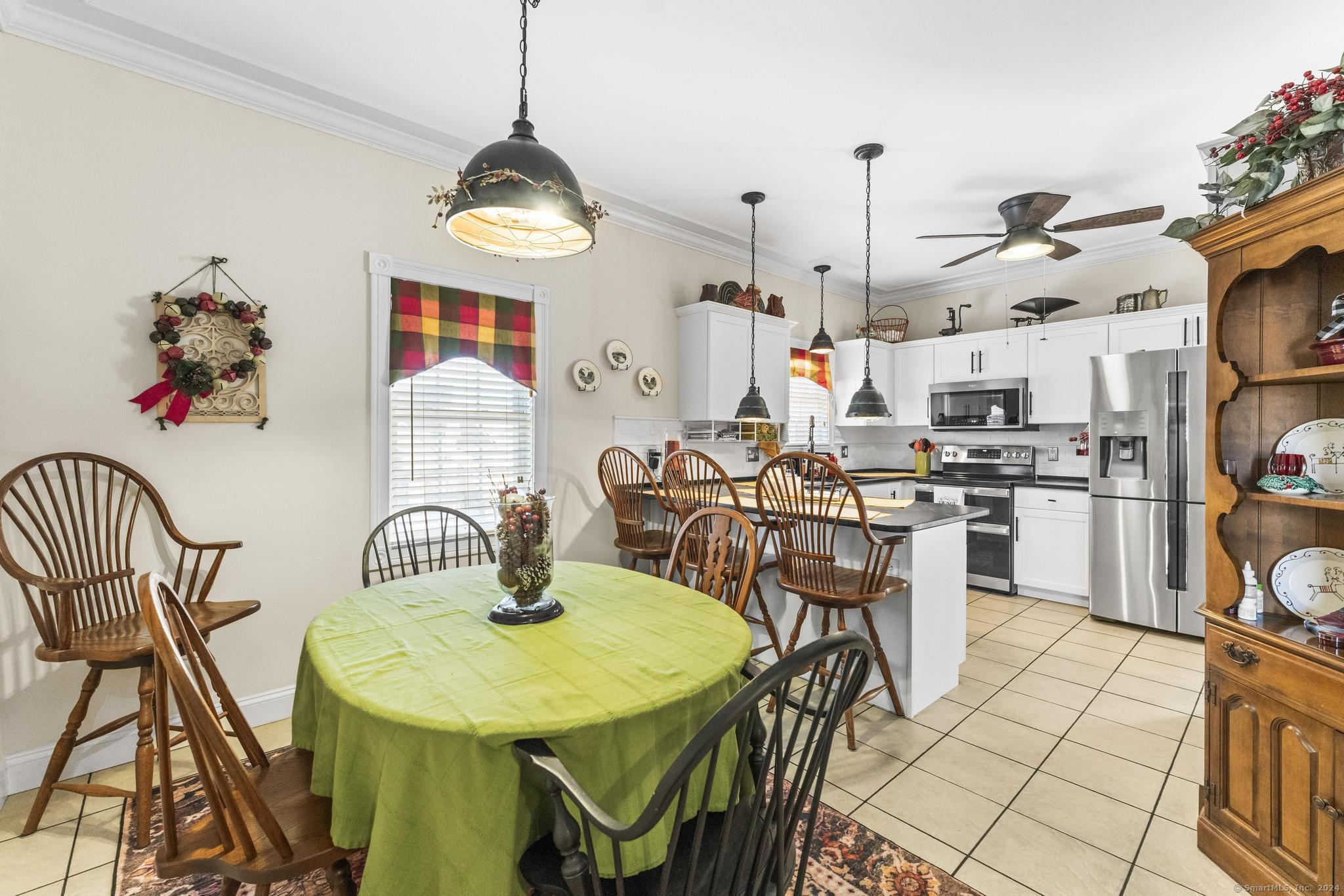 18 Mathieu Lane, East Hampton, Connecticut image 8