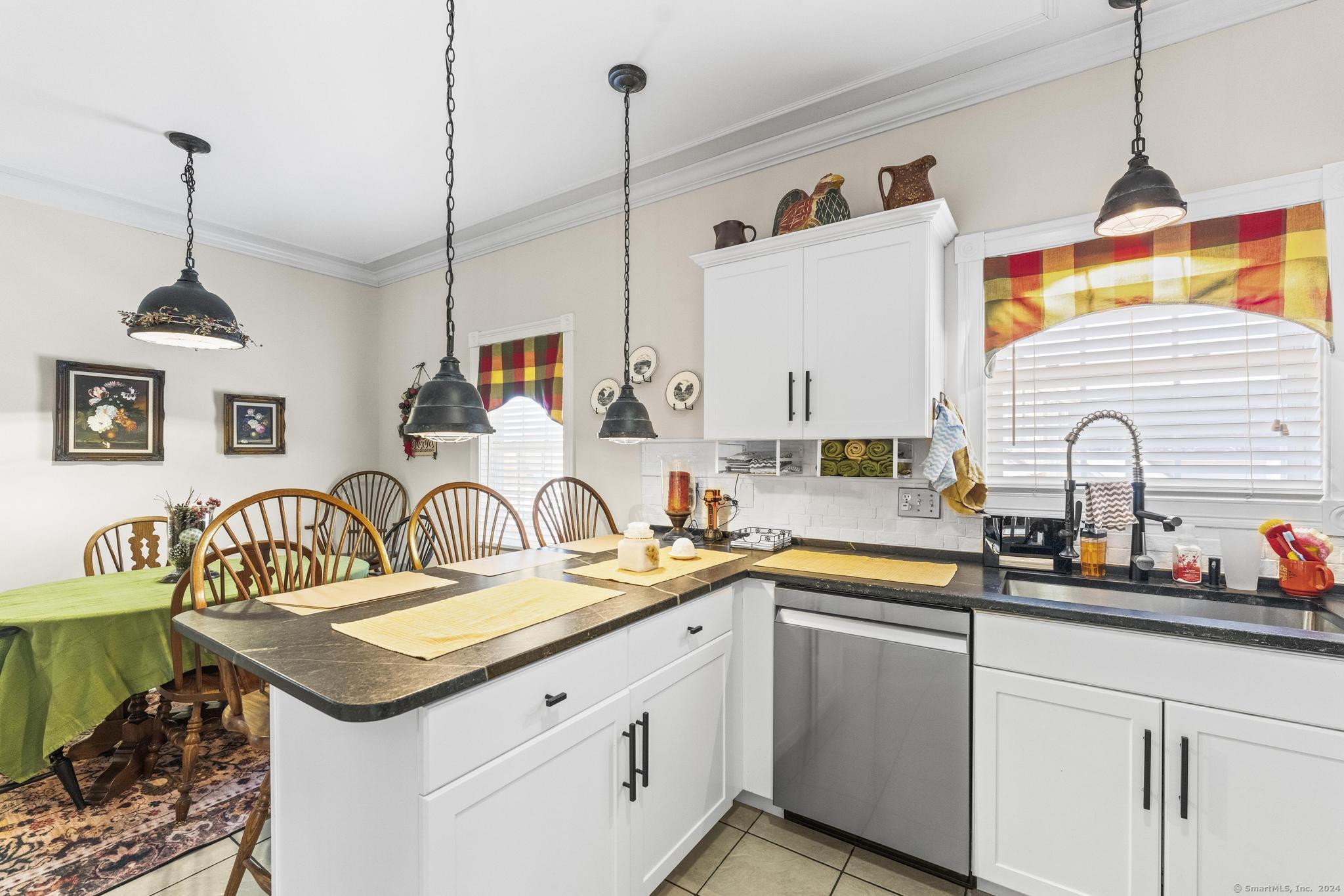 18 Mathieu Lane, East Hampton, Connecticut image 7